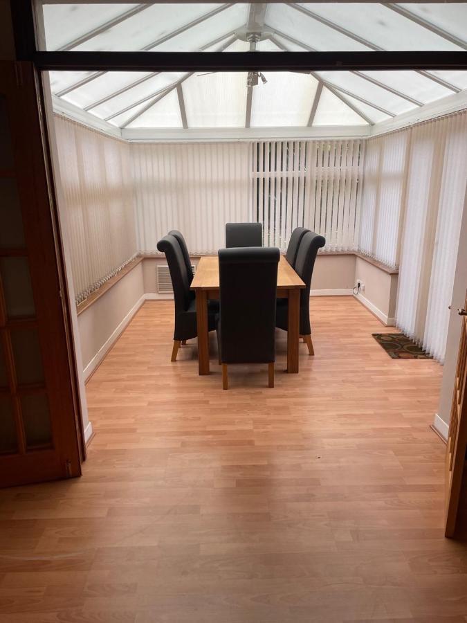 5 Bed House, 32 Tutbury Avenue, Cannon Park, Coventry, Cv4 7Bj Villa Exterior foto